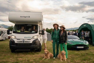 Großzügige Stellflächen mit Strom am besten Red Bull Ring Campingplatz genießen. 